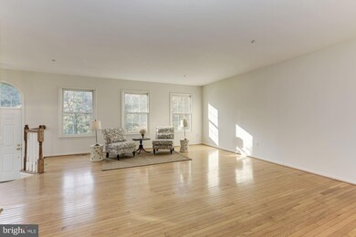 5601 Morning Ridge Ct, Rockville, MD 20852 - photo 6