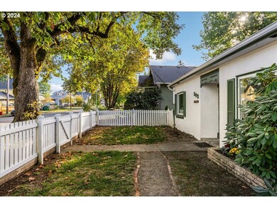 502 E 5th St, Newberg, OR 97132 - photo 4