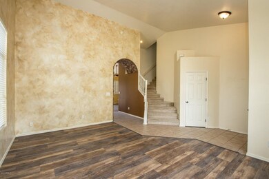 06_Front Room4
