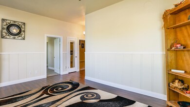 1034 West St, Redding, CA 96001 - photo 5