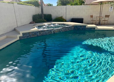 HEATED Pool +Hot Tub