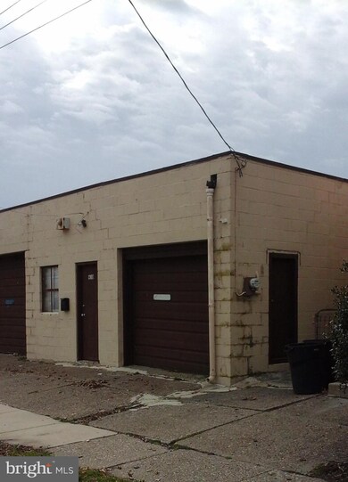 345 Seneca St, Tinicum Township, PA 19029 - photo 2