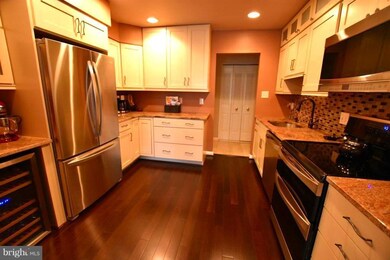 11415 Commonwealth Dr unit 301, Rockville, MD 20852 - photo 2