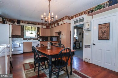 624 S 4th St, Newport, PA 17074 - photo 5