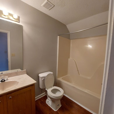Full bathroom with washtub / shower combination, v