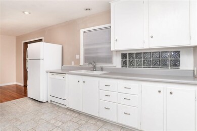 603 NW C St, Bentonville, AR 72712 - photo 2