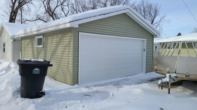 2 stall detached garage