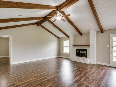 2600 Lakeview Ct, Bedford, TX 76021 - photo 5