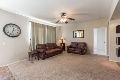 6) FAMILY ROOM
