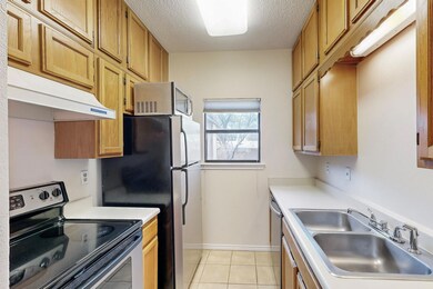 5701 Gaston Ave unit 7, Dallas, TX 75214 - photo 6