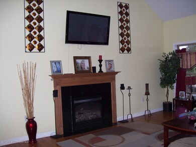 109 Ridgeview Ln, Olyphant, PA 18447 - photo 3