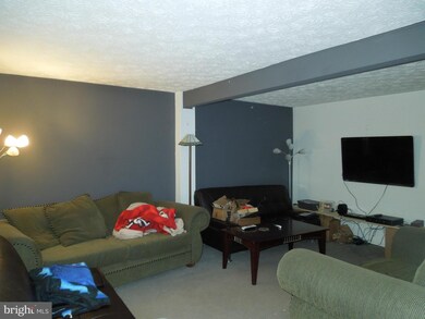 10604 Delfield Ct, Laurel, MD 20723 - photo 4