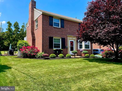 427 Tennis Ave, Ambler, PA 19002 - photo 2