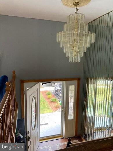 102 Snow Drop Ln, Penns Grove, NJ 08069 - photo 5