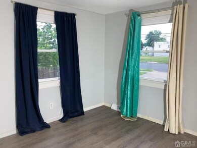 597 Hamilton St, Somerset, NJ 08873 - photo 2