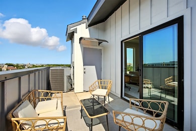 312 N Lancaster Ave unit Bldg 1, Dallas, TX 75203 - photo 3