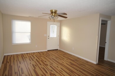 832 Ivy Brush Ct, Columbus, OH 43228 - photo 6