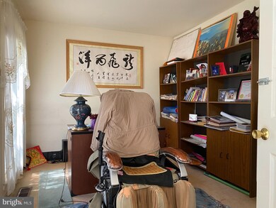 9311 Copernicus Dr, Lanham, MD 20706 - photo 5