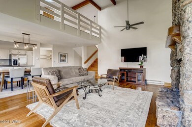 153 Daisy Ln Unit A west side-large-007-