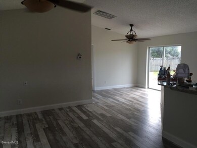 byron living 2