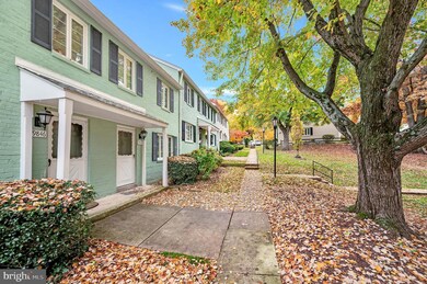 9846 Hollow Glen Place, Silver Spring, MD 20910 - photo 2