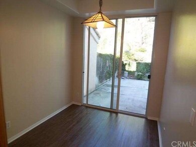 kitchen eating area