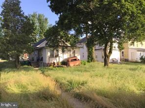 1611 E Chocolate Ave, Hershey, PA 17033 - photo 2