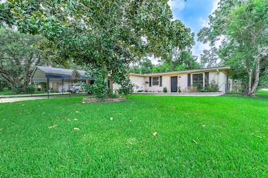 Charming single-story home with a well-maintained