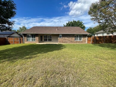 605 Paintbrush Hollow St, Fredericksburg, TX 78624 - photo 2
