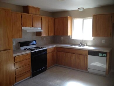 14615 Walker, Poplar, CA 93257 - photo 3