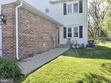 218 S 5th St, Womelsdorf, PA 19567 - photo 2