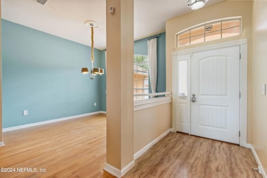 6-web-or-mls-1570 Walnut Creek Dr-6