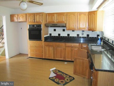 2805 Birkle Ln, District Heights, MD 20747 - photo 5