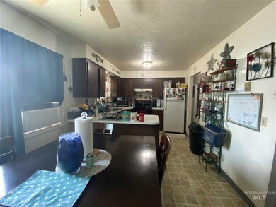 1038 Yale Ave, Burley, ID 83318 - photo 2