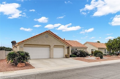 7745 Safari Ln, Las Vegas, NV 89129 - photo 3