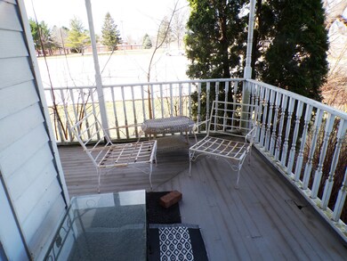 607 E Washington St, Downs, IL 61736 - photo 4