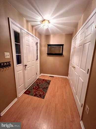 860 Doe Ct, Royersford, PA 19468 - photo 7