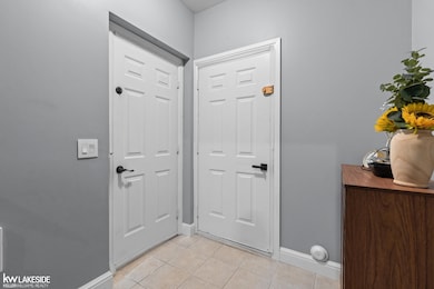 43282 Pendleton Cir unit 58, Sterling Heights, MI 48313 - photo 4