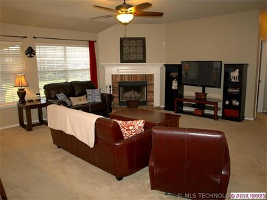 21232 E 39th St S, Broken Arrow, OK 74014 - photo 7