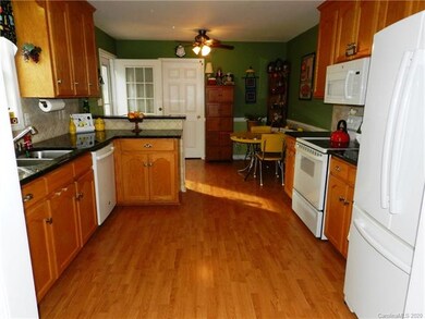 Spaceous kitchen