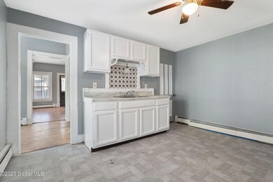 7-web-or-mls-467WMainSt_07