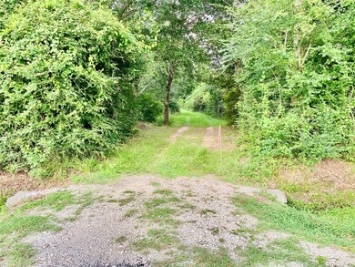 20242 Kickapoo Rd, Waller, TX 77484 - photo 3