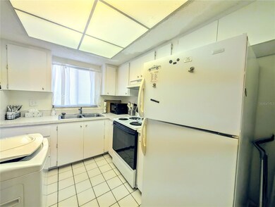 3559 Lake Bayshore Dr unit J-204, Bradenton, FL 34205 - photo 3