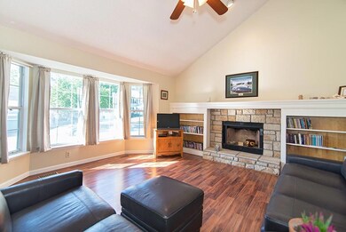 9914 W 50th Terrace, Shawnee, KS 66203 - photo 4