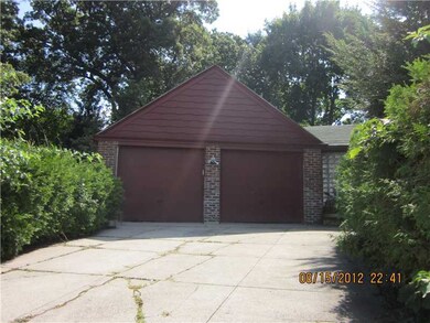 Parking Lot/Garage.