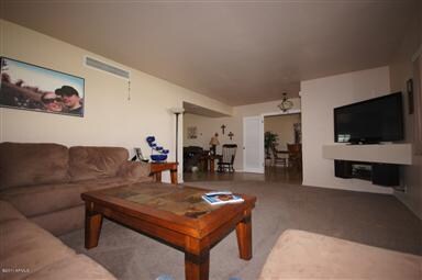 Living room 3