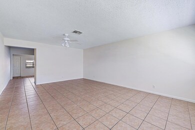 9186 W Highland Pines Blvd, Palm Beach Gardens, FL 33418 - photo 3