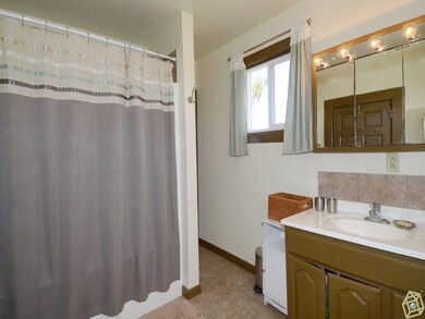 n 8780 Sandy Hook Rd, Brooklyn, WI 53521 - photo 7