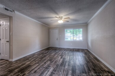 327 E 137th St, Glenpool, OK 74033 - photo 4