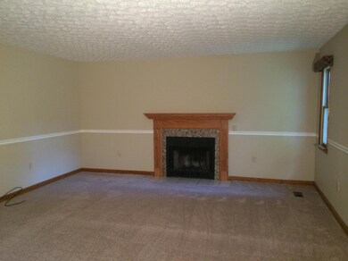 Pine_Meadow_Rd_Family_room